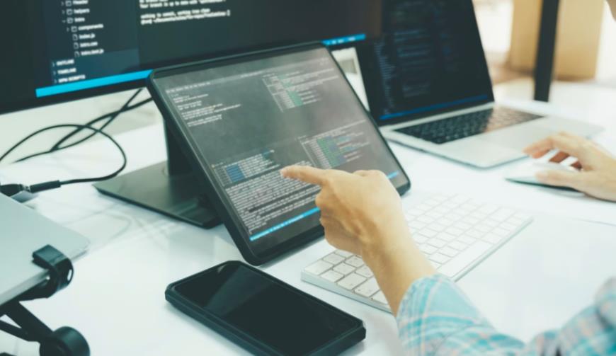 跨国企业数字底座:ERP多语言、多币种、多法人协同解决方案